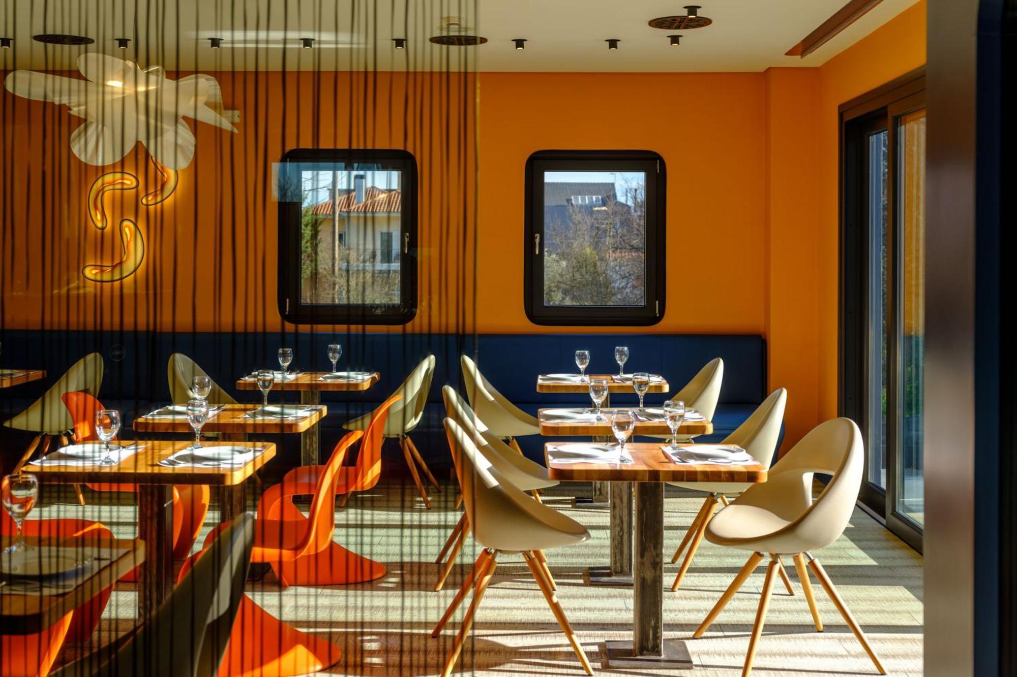 Essence Hotel Ioannina Bagian luar foto