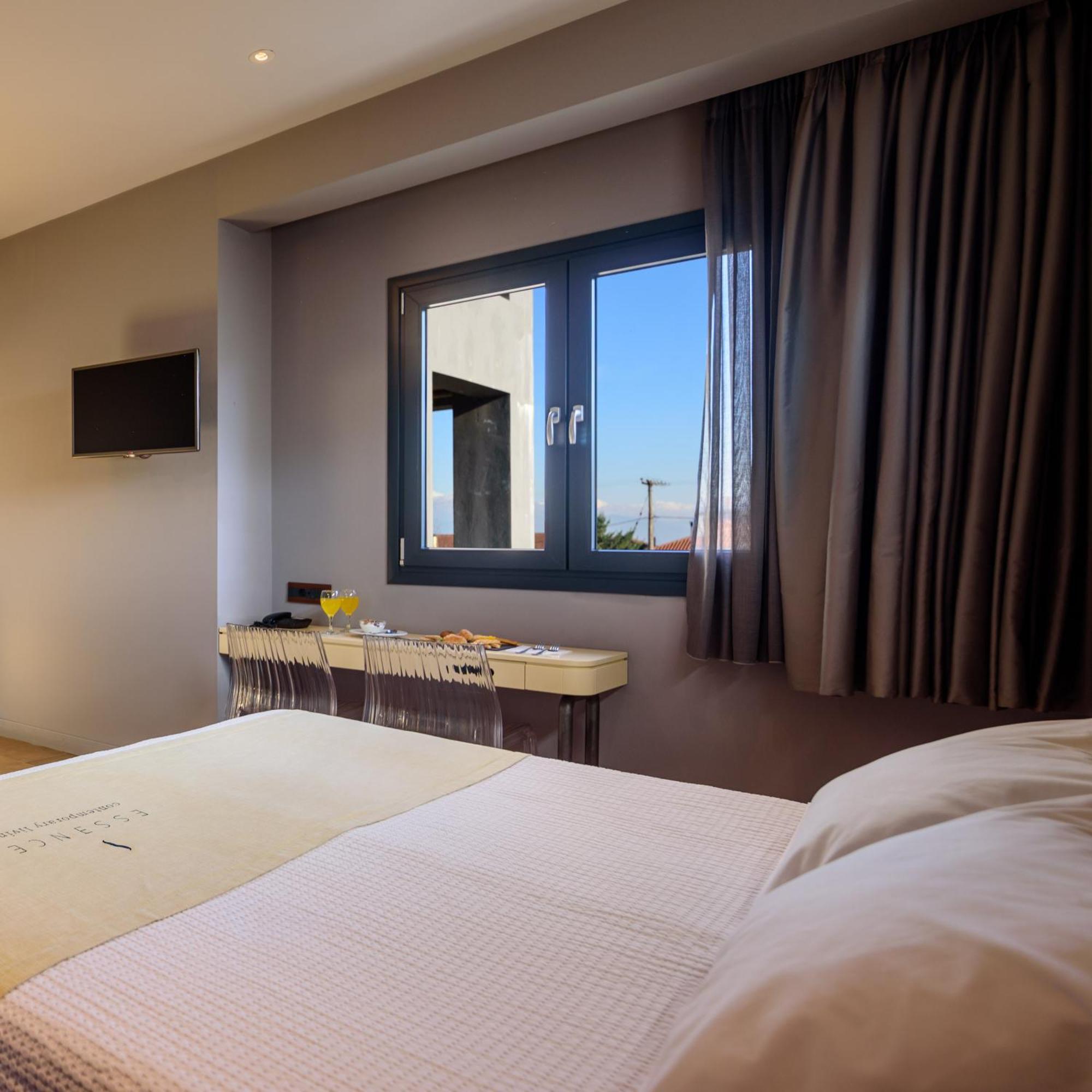 Essence Hotel Ioannina Bagian luar foto