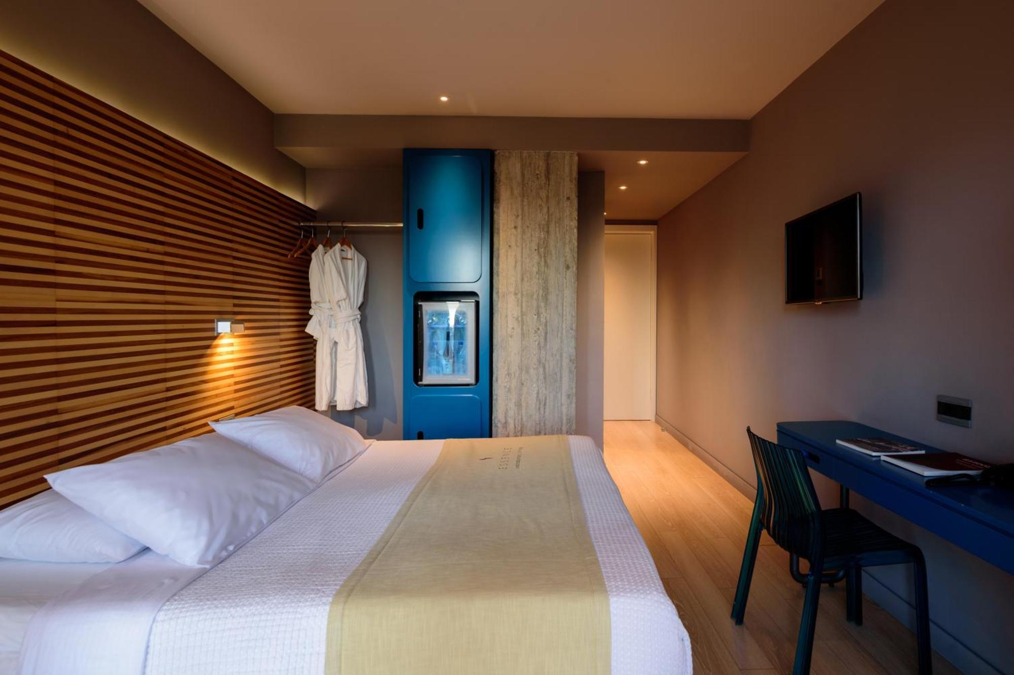 Essence Hotel Ioannina Bagian luar foto