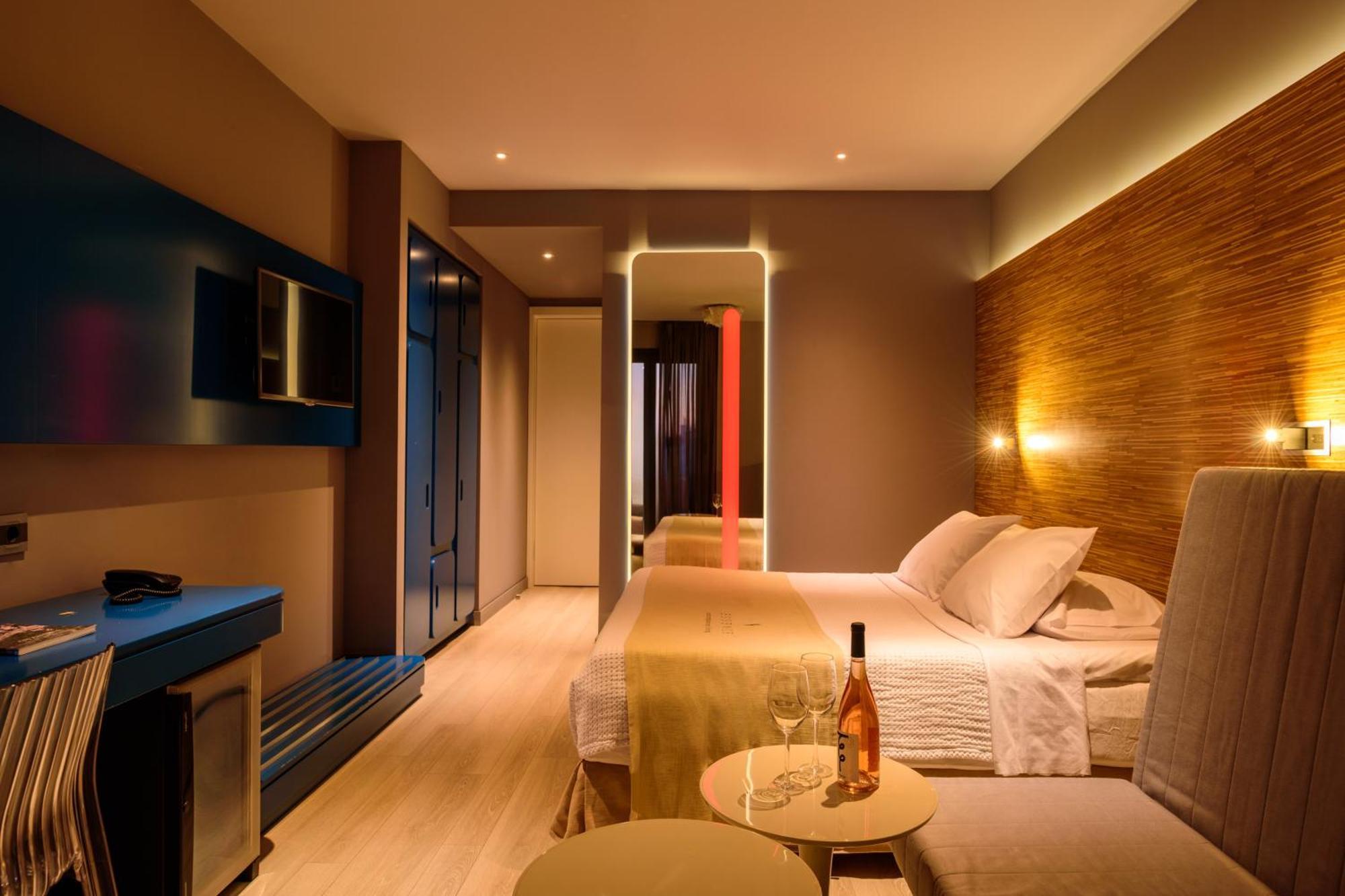 Essence Hotel Ioannina Bagian luar foto