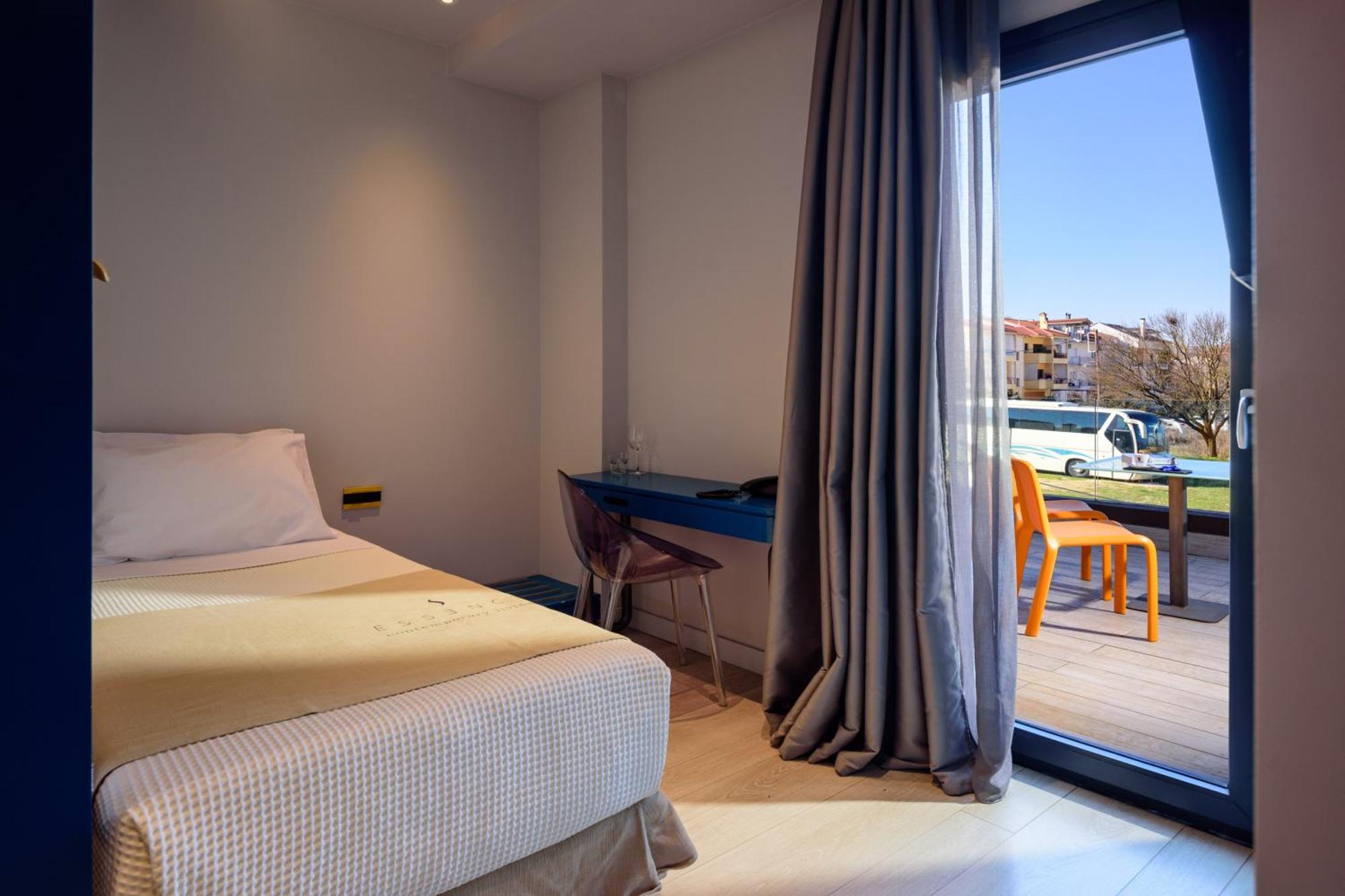 Essence Hotel Ioannina Bagian luar foto