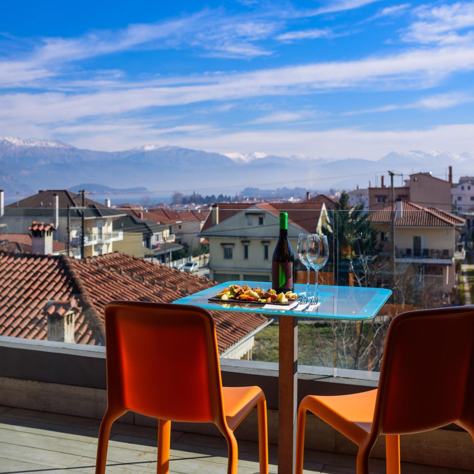 Essence Hotel Ioannina Bagian luar foto