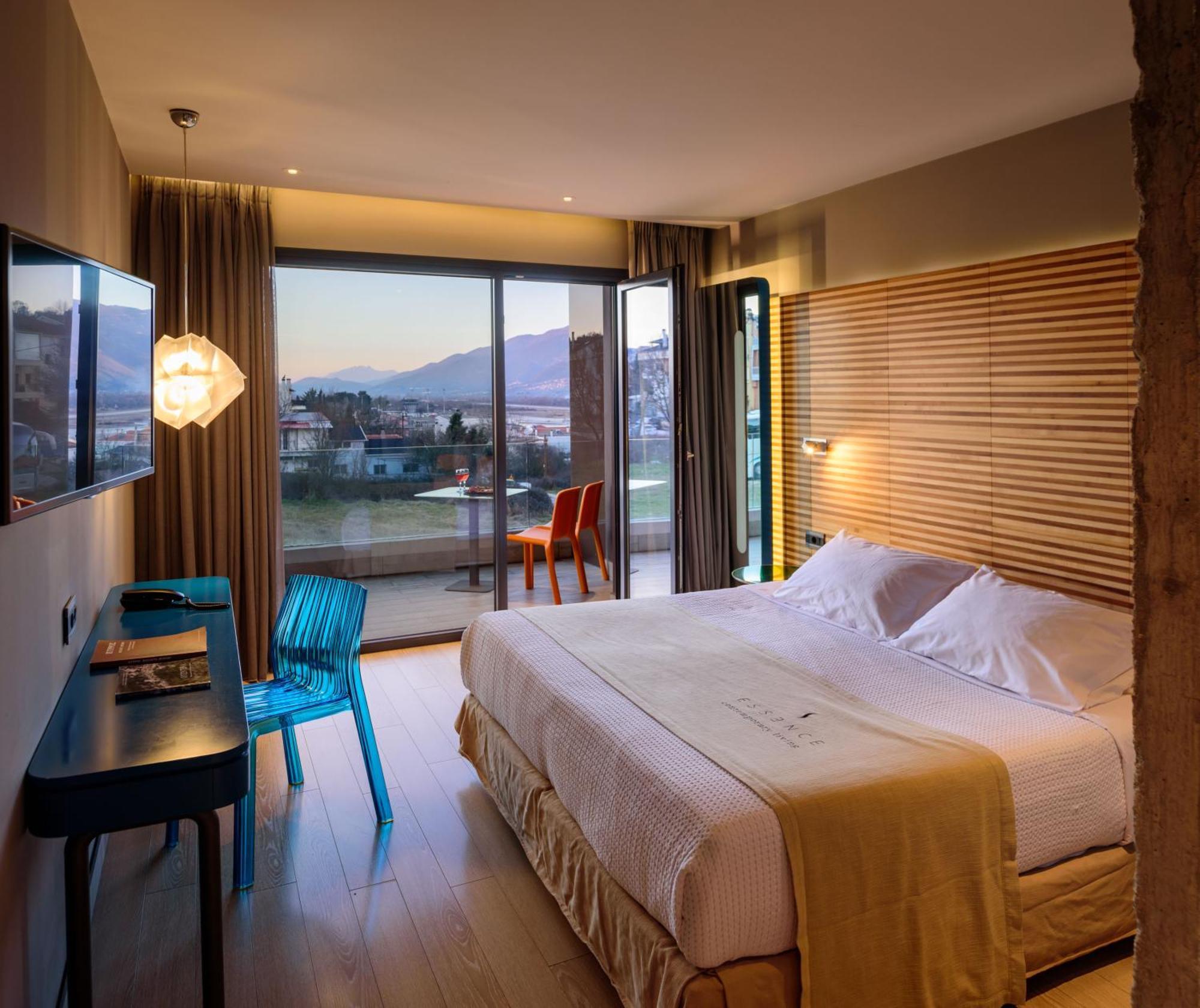 Essence Hotel Ioannina Bagian luar foto