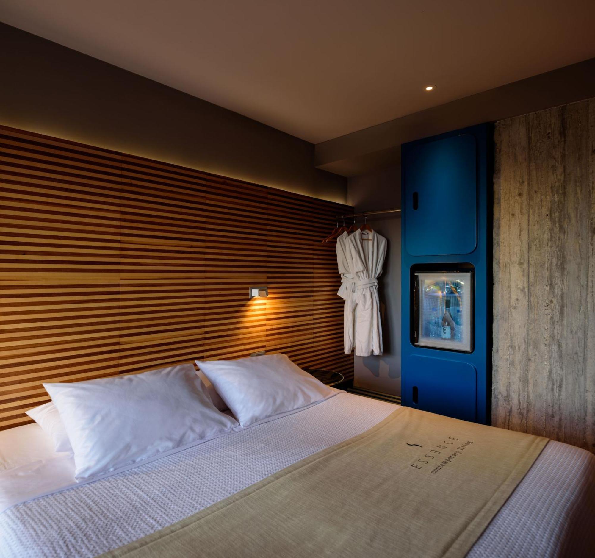 Essence Hotel Ioannina Bagian luar foto